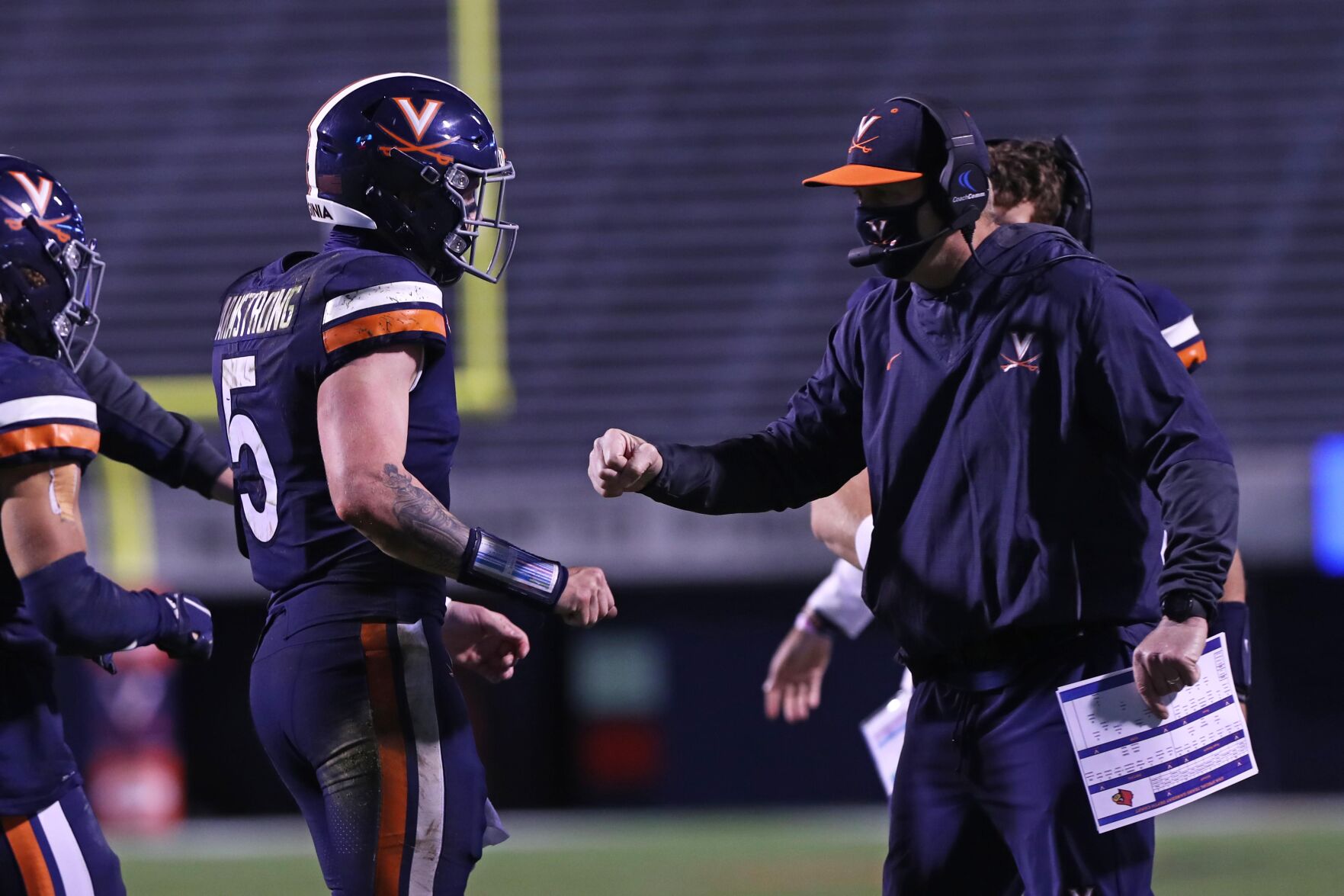 111420-cdp-sports-uvafootball367.JPG